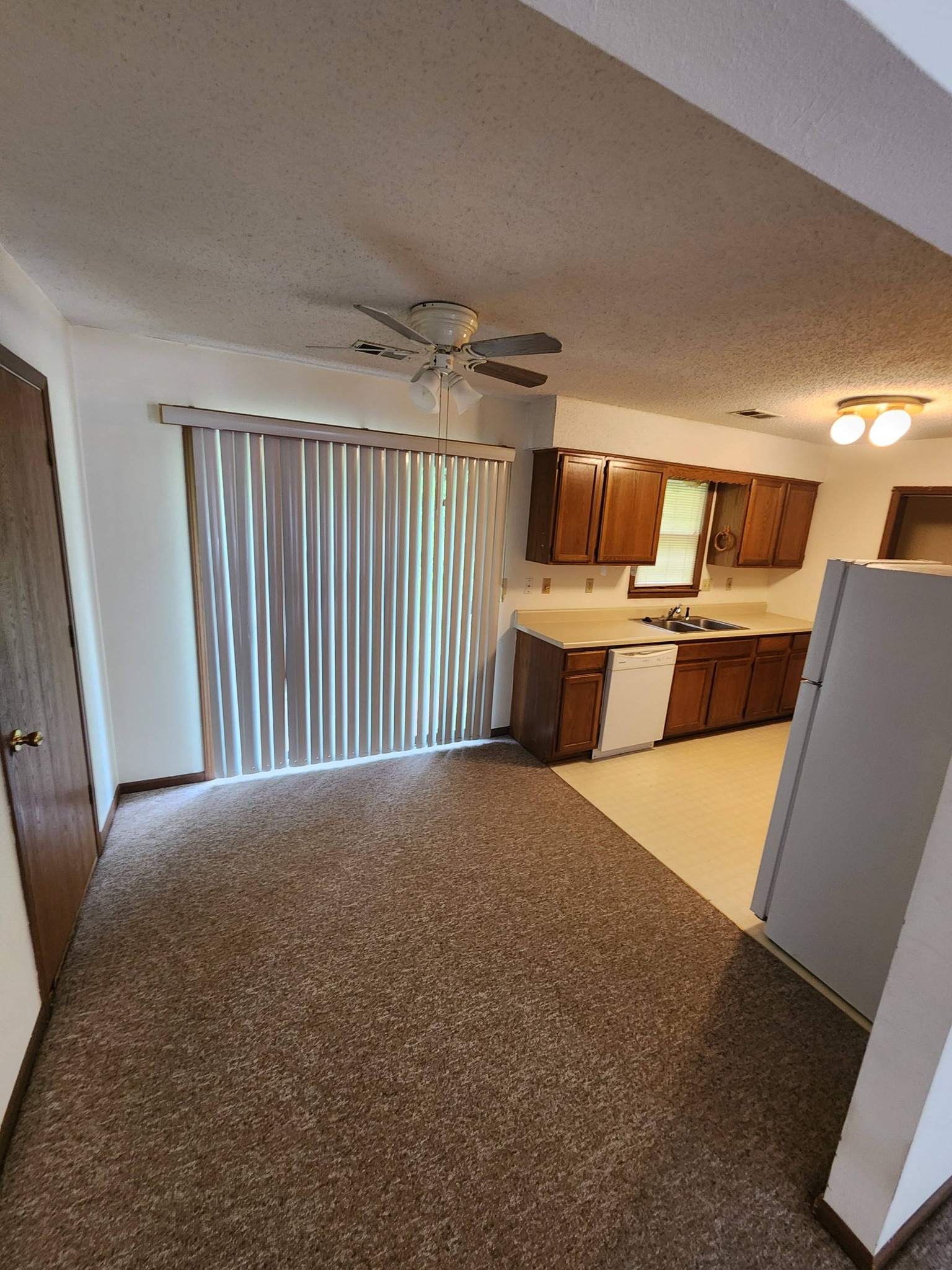 827 Foxrun Clinton Mo 20.jpg